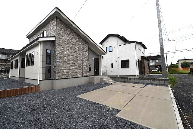 GRACE　水戸市吉沢町　5期 　3の前面道路含む現地写真|並列駐車可能です。気になる他の物件と合わせての現地ご案内も可能です。HPから、またお電話でも、お気軽にお問い合わせください。