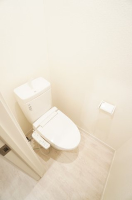 【トイレ】 | casa short bang | ※同物件・反転タイプの写真です。