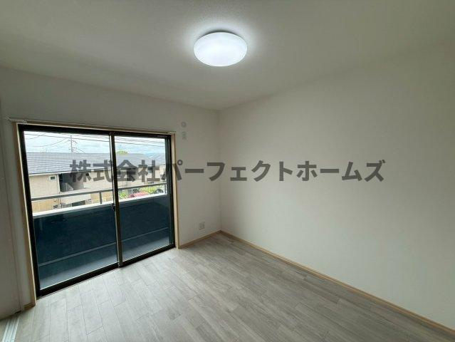 メゾンヴィオレ翔開の洋室|広々とした洋室です