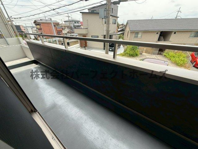 メゾンヴィオレ翔開のバルコニー|暖かな日差しのふりそそぐバルコニー