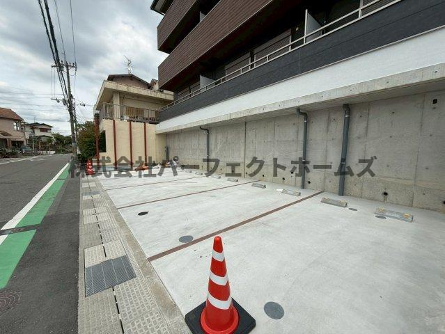 メゾンヴィオレ翔開の駐車場|駐車場があるので、車を買う予定の方も安心です