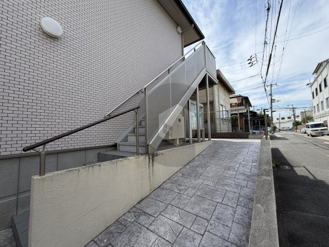プレシャス1のエントランス