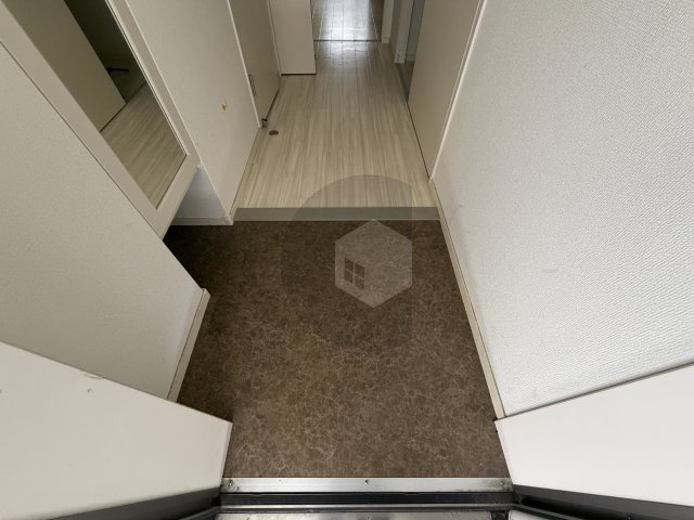 プレシャス1の玄関