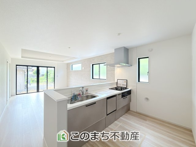 リガーレ宇都宮市鶴田町28期のキッチン|人気の対面式キッチン☆料理をしながらご家族とコミュニケーションが取れます♪