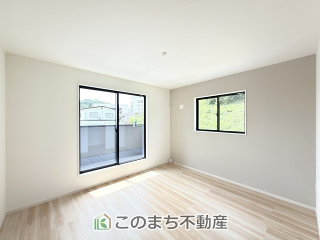 リガーレ宇都宮市鶴田町28期の洋室|南向きで陽当たりの良い洋室♪風通しもよく快適です☆