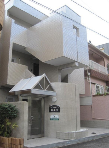 ロイヤルメゾン岡本Ⅲの外観