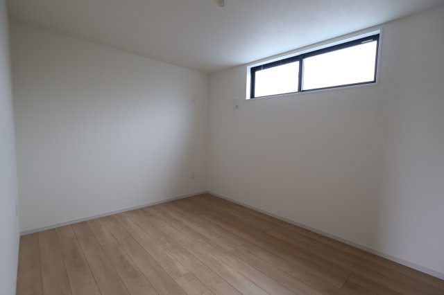 《仲介手数料無料》練馬区大泉学園町２丁目27-44新築一戸建てケイアイグレイスの洋室