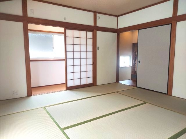 宝塚市安倉南4丁目一戸建の和室|2階和室約8帖