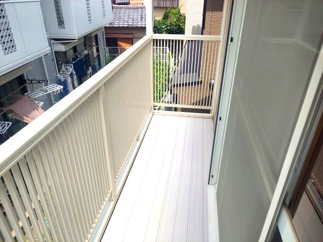 宝塚市安倉南4丁目一戸建のバルコニー|2階和室約8帖　バルコニー