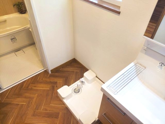 宝塚市安倉南4丁目一戸建の洗面所|洗濯機置場