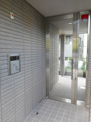 メゾン宮前平のセキュリティ|安心のモニタ付オートロック