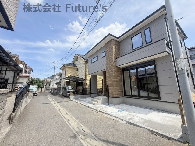 三郷市鷹野4丁目　新築戸建の前面道路含む現地写真|前面道路含む現地写真です。
