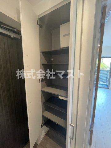 シーズンフラッツ靭本町の収納