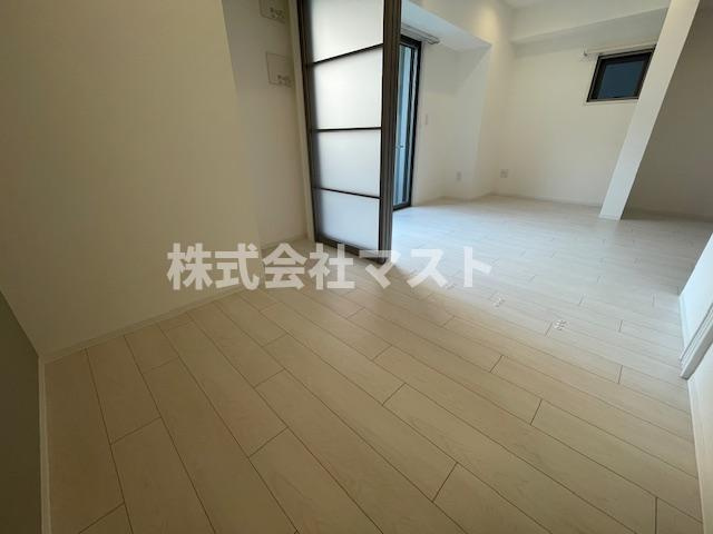 シーズンフラッツ靭本町の洋室