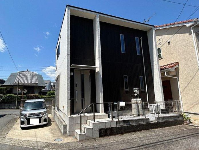 厚木市林4丁目 中古戸建ての外観