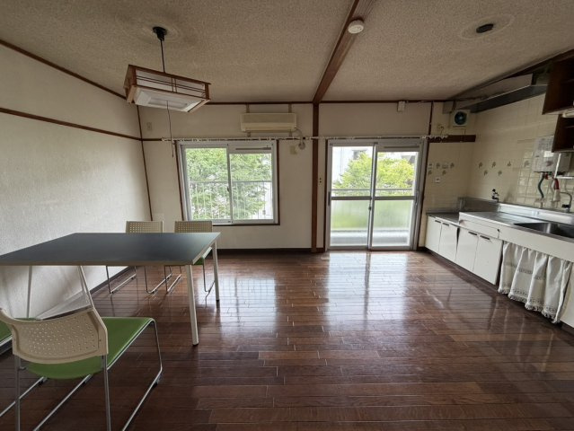 箕面如意谷住宅15号棟のキッチン|■物件内覧・資金計画相談・住宅ローン相談、リフォーム相談、お問合せ受付中■
※当日・翌日のご内覧、ご相談はお電話でのお問合せがスムーズです！