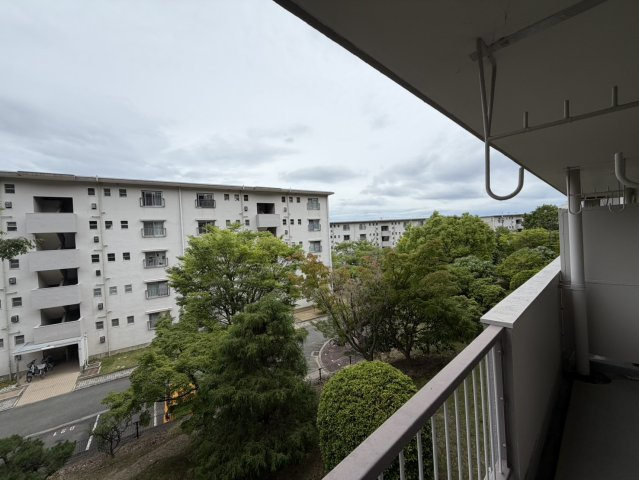 箕面如意谷住宅15号棟の展望|■物件内覧・資金計画相談・住宅ローン相談、リフォーム相談、お問合せ受付中■
※当日・翌日のご内覧、ご相談はお電話でのお問合せがスムーズです！