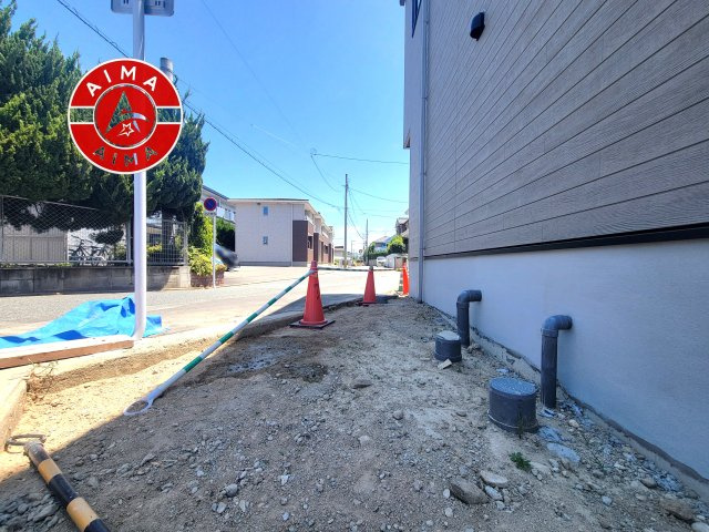 福岡市早良区原8丁目第1-5棟（2号棟）のバルコニー|風をしっかりと感じられるバルコニーでは、毎日が洗濯日和です。広々としているので洗濯も楽しくなるでしょうし、気分転換にバルコニーからの眺めを楽しむのもいいでしょう。