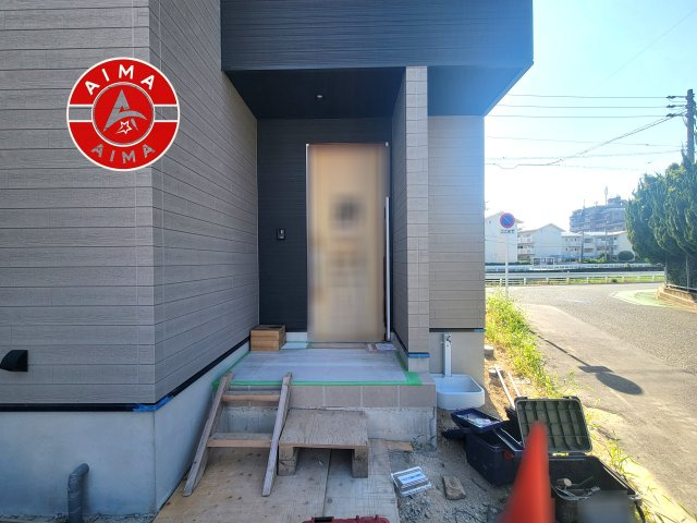 福岡市早良区原8丁目第1-5棟（2号棟）の外観：施工例|おでかけの時も帰った時も、「我が家」を最初に感じでもらえる素敵な空間に。