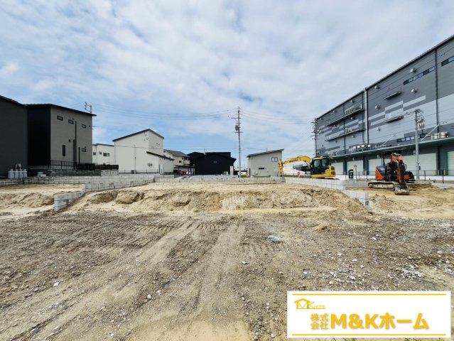 知多市新知字南新生　全6棟　B号棟