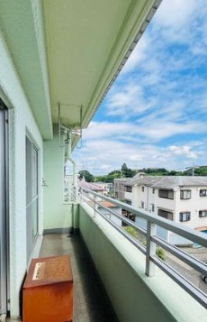 八王子市館町の賃貸マンションのバルコニー