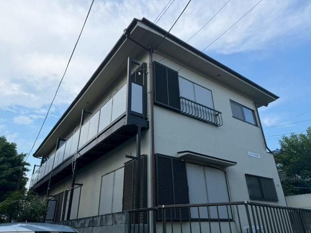 横浜市緑区鴨居３丁目のアパートの外観