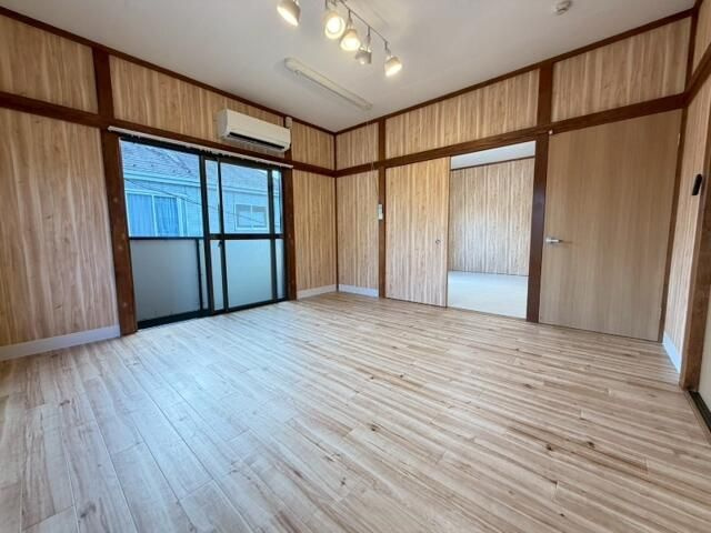 横浜市緑区鴨居３丁目のアパートの居間・リビング