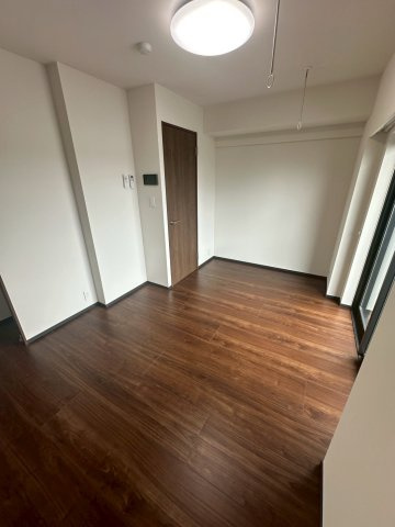 クレヴィスタ井荻の内装|明るい室内です