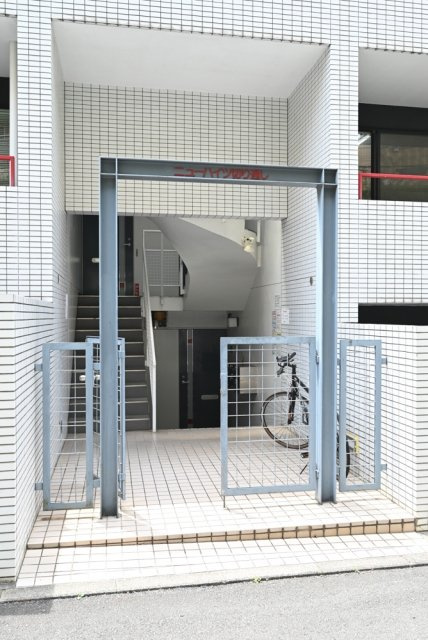 ニューハイツ切り通しのエントランス|毎日通るエントランスはこのようになっています
