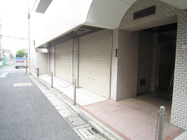 メゾンクレールのエントランス|落ち着いたエントランスです