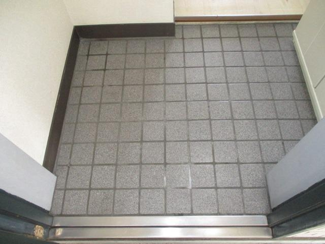 メゾンクレールの玄関|シンプルで使いやすい玄関です