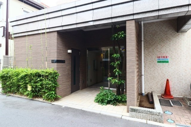 オーク・スクエア八幡山のエントランス|清潔なエントランスです