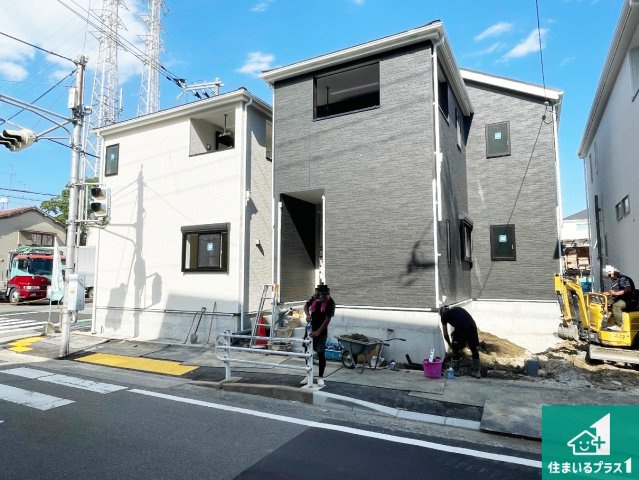尼崎市大庄中通　第8期　新築一戸建ての外観|現在建築中！落ち着いた街並みで新生活を始めることが出来そう！周辺の物件も併せてご紹介させて頂きます！