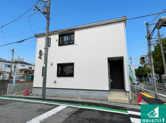 尼崎市大庄中通　第8期　新築一戸建てのトイレ|シンプルなトイレは落ち着く空間！お手入れも簡単です！