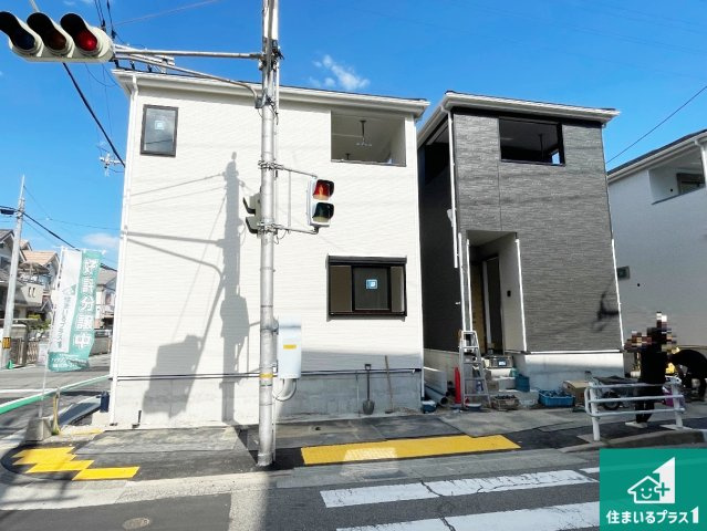尼崎市大庄中通　第8期　新築一戸建ての外観|現在の進捗状況です！順調に作業進行中、完成が待ち遠しいです！詳細の間取り等、お気軽にお問い合わせください！