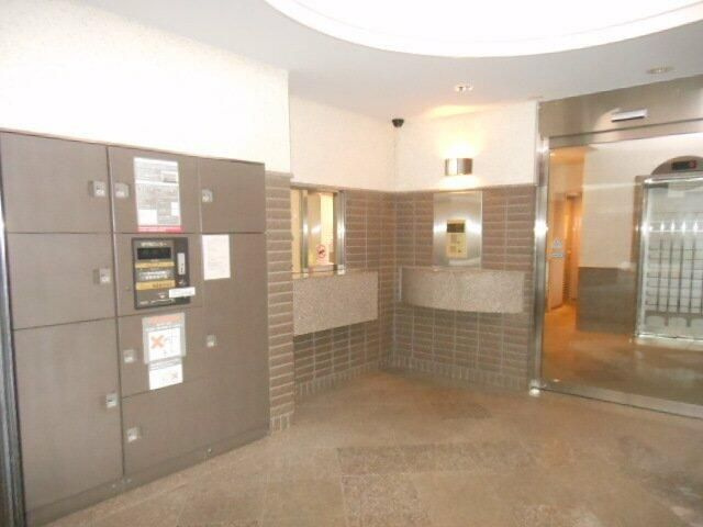 カーサ大井町のエントランス