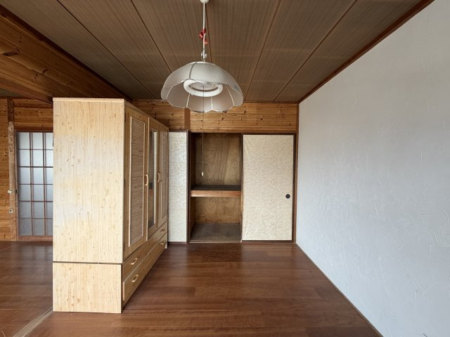山下様住居付店舗の内装