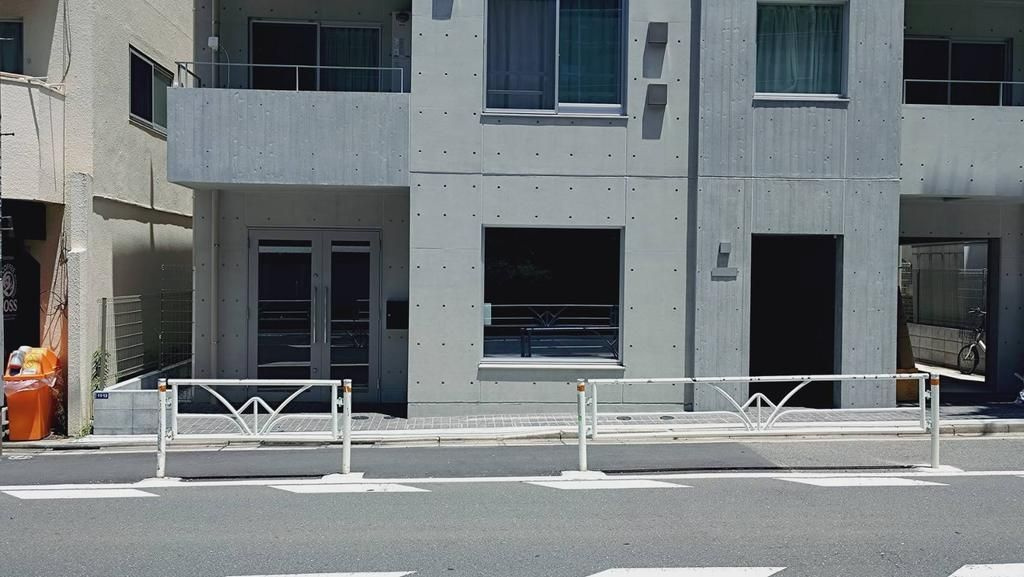 渋谷区初台２丁目の店舗事務所の外観