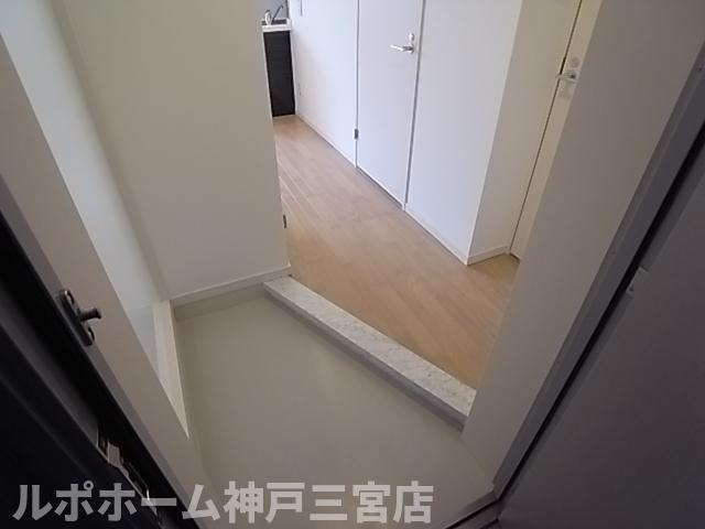 AOI FLATSの玄関