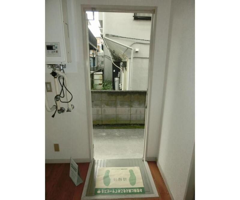 メゾン沢の玄関