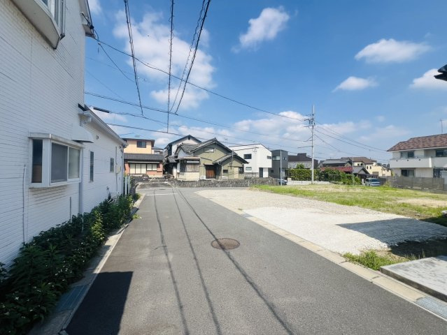 東浦町緒川天白30-1『仲介手数料無料』新築一戸建て・建売の前面道路含む現地写真