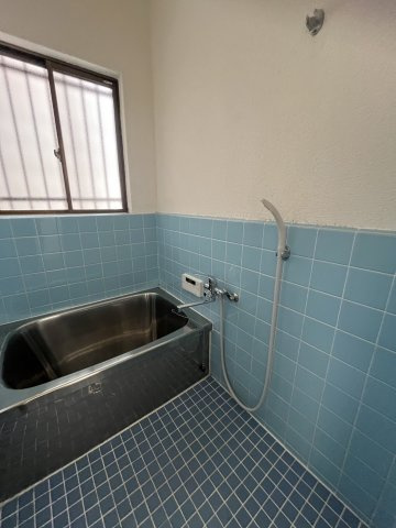 高石加茂　戸建ての浴室|きれいなお風呂です