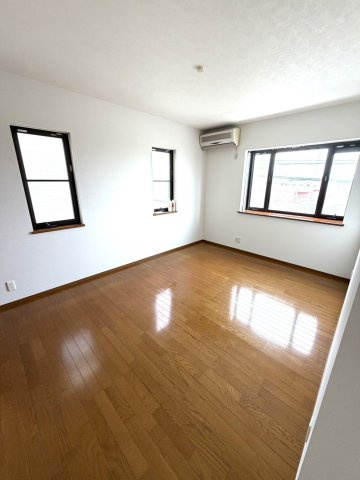 堺市美原区平尾　中古戸建の洋室