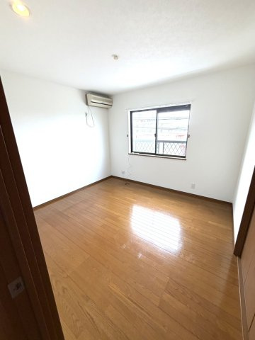 堺市美原区平尾　中古戸建の洋室