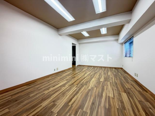 本町セントラルハイツの洋室
