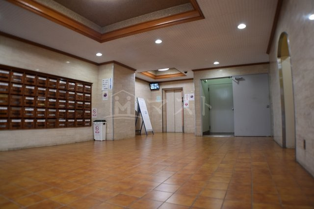 本町セントラルハイツのロビー