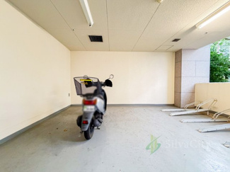 【駐車場】 | ザ・レジデンス白金スイート | バイク置き場