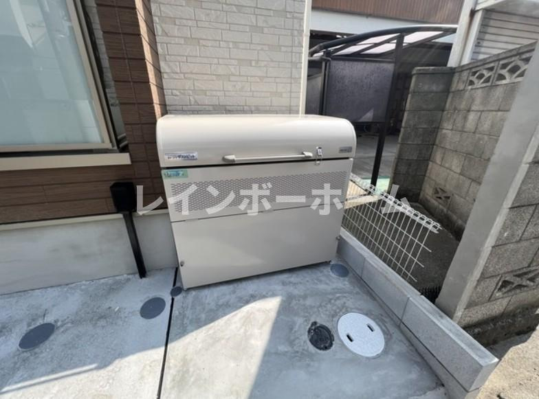 F asecia Parureのその他
