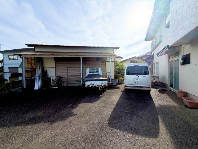 那珂市菅谷中古戸建の駐車場