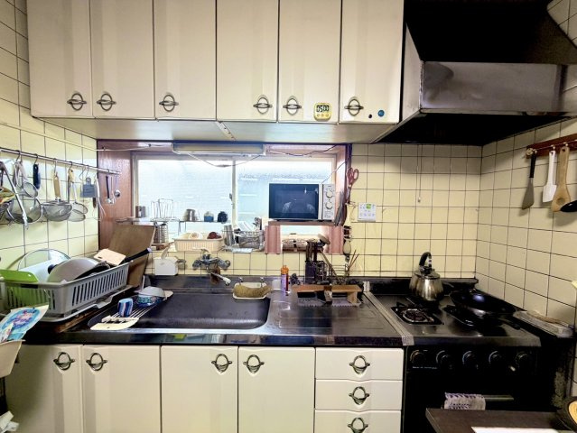 那珂市菅谷中古戸建のキッチン
